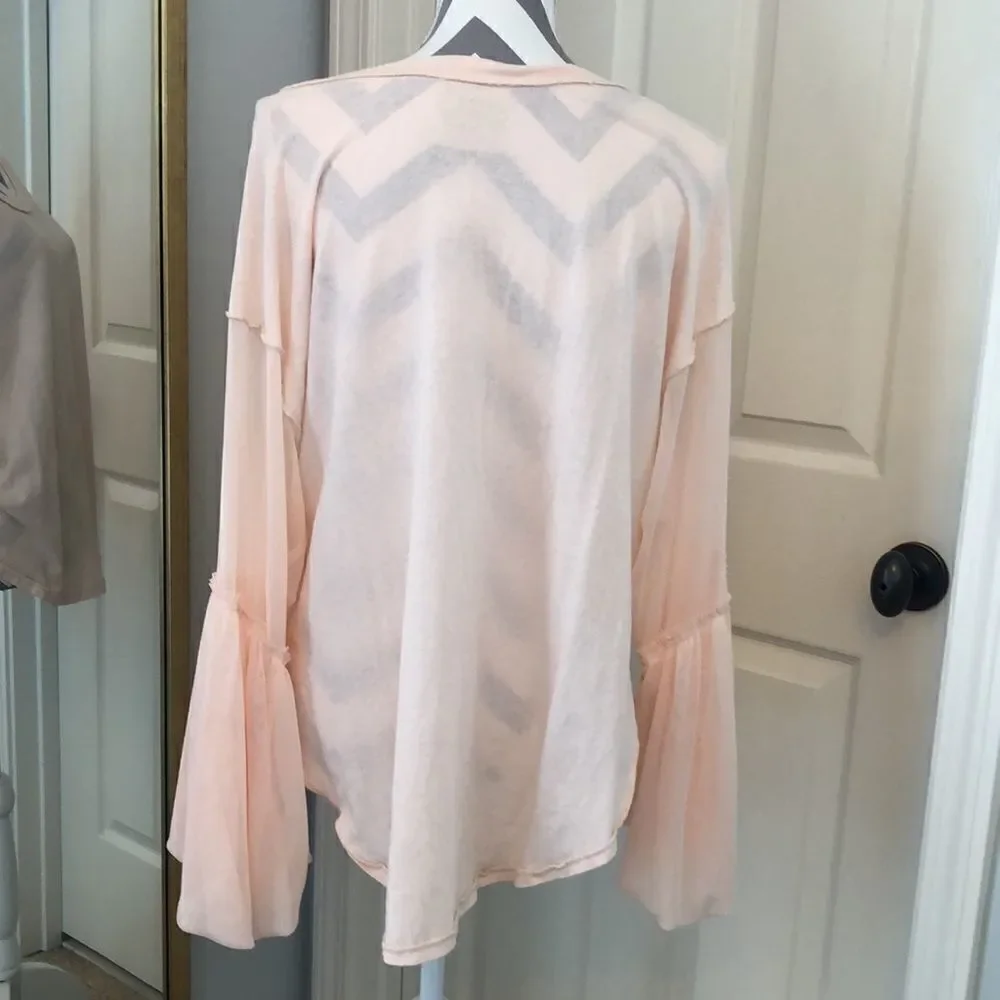 Free People hi lo flowy sleeve top
